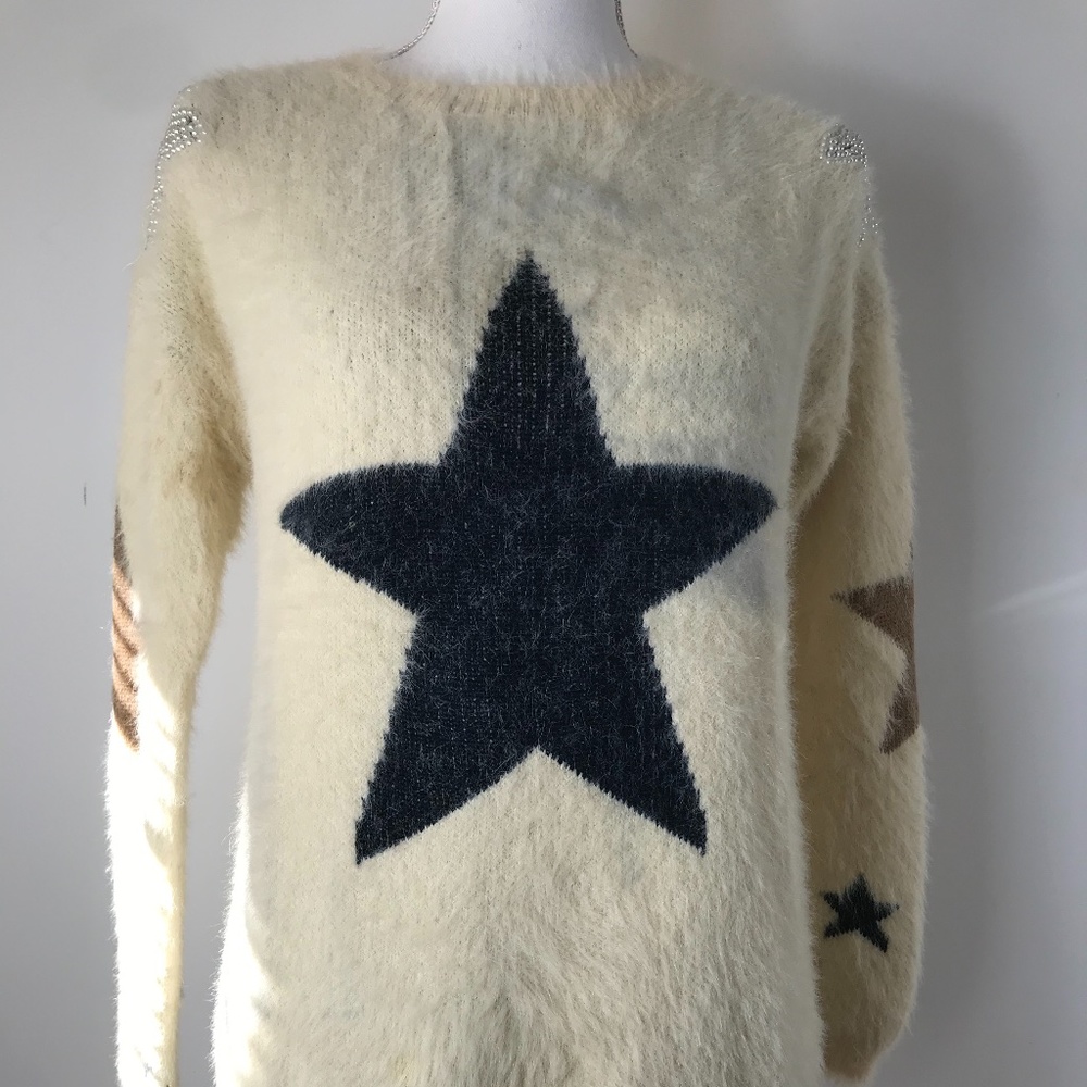 Esther sweaters beige $26 Perfect Condition